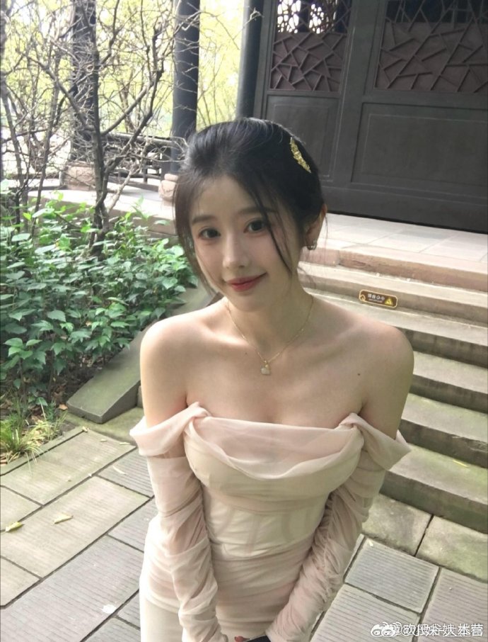 血战钢锯岭 封面